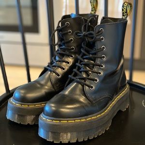 Dr. Martens Jadon Leather Combat Boots black